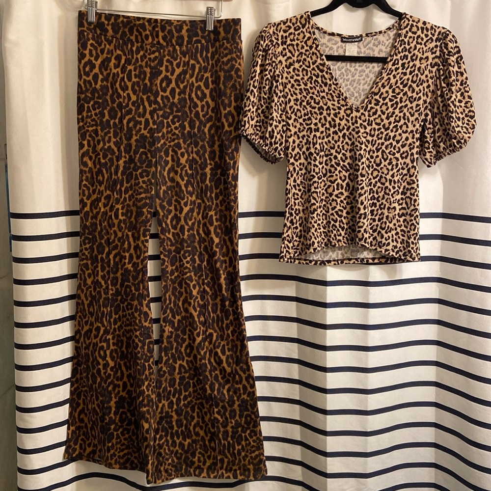 Animal skin flare leggings and ruffle shirt